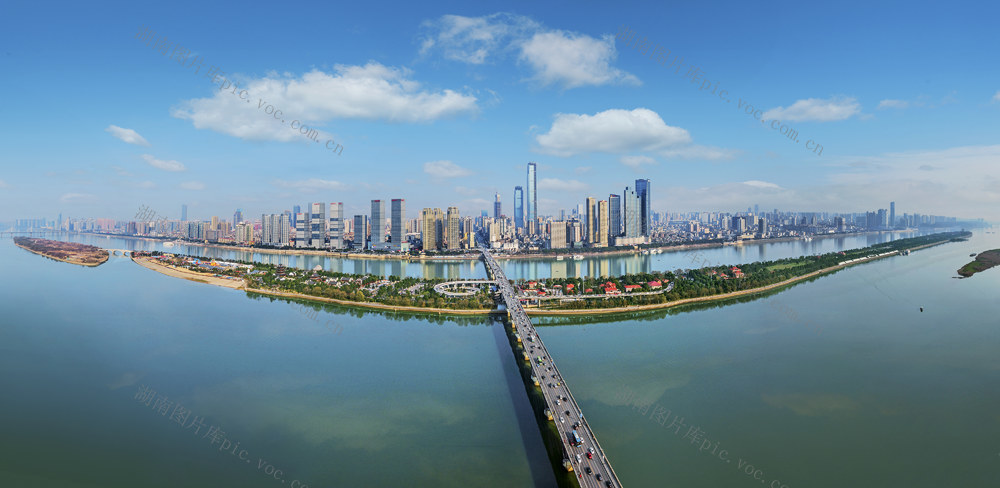 湘江东岸，山水洲城，长沙市