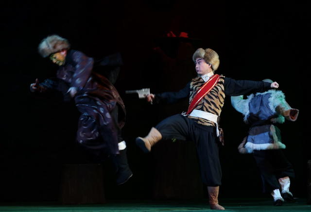 京剧  智取威虎山