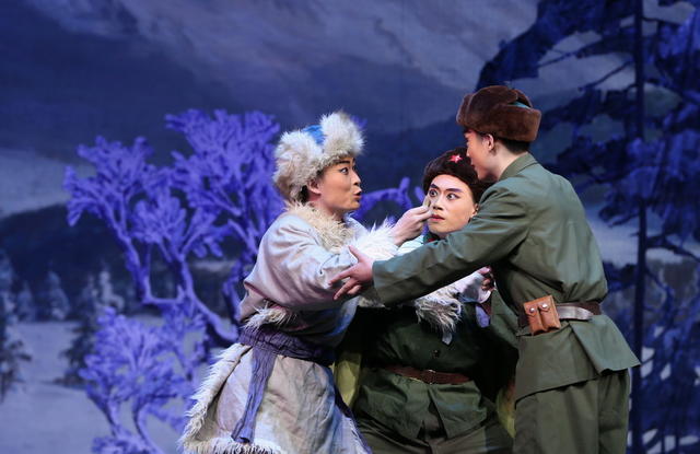 京剧  智取威虎山