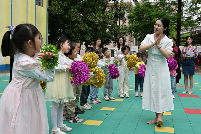 幼儿教育  幼儿园  幼师技能比武  儿童  教师  舞蹈  才艺展示  竞赛活动