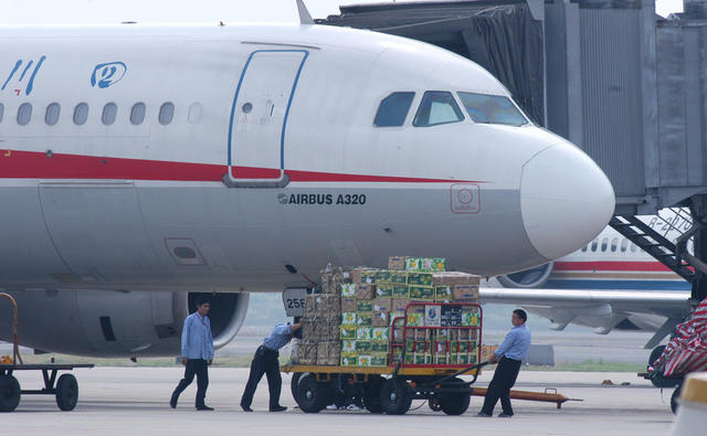 地震灾区   爱心梨   空运   长沙