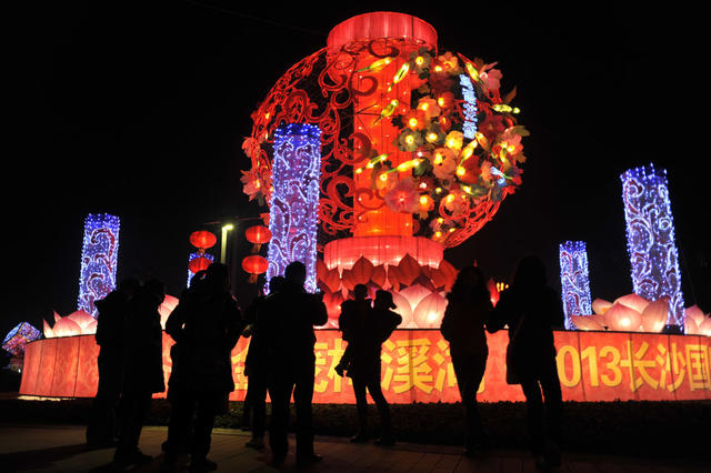  梅溪湖   灯展  亮灯