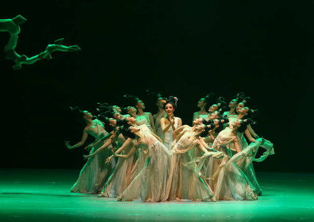 舞剧  君生我未生