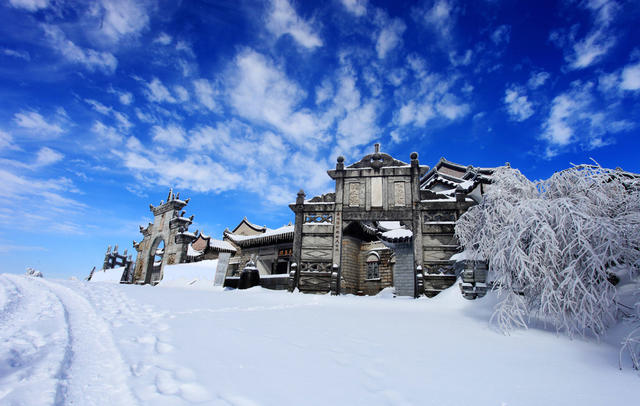 南岳衡山 衡山风光 上封寺 冰雪 雾凇 雪景 名胜古迹 历史文物  古建筑  蓝天白云 云彩 