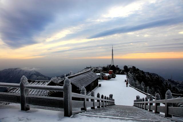 南岳衡山 冰雪 日出 雾凇 朝霞  雪景  祝融峰  旅游  景点 
