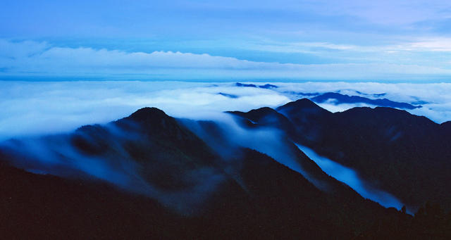 南岳衡山 衡山风光 祝融峰 云海 瀑布云 慢门 长时间曝光  夜景  云彩 芙蓉峰 群山  户外 景点 旅行 旅游  夏天  避暑