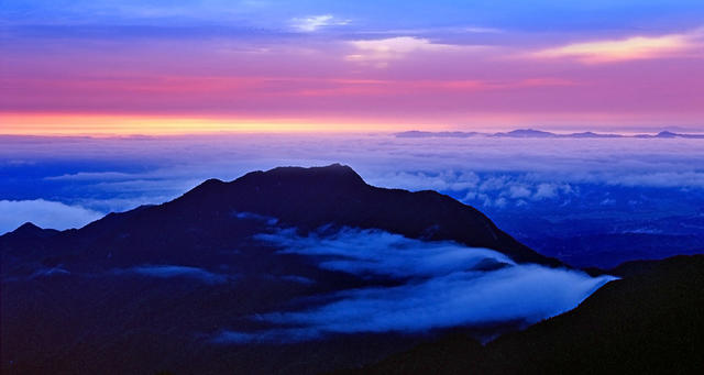 南岳衡山 衡山风光 日出 云海 瀑布云 平流雾 云雾 紫盖峰 望日台 黎明  户外 天空 无人 远山 山水 春季 