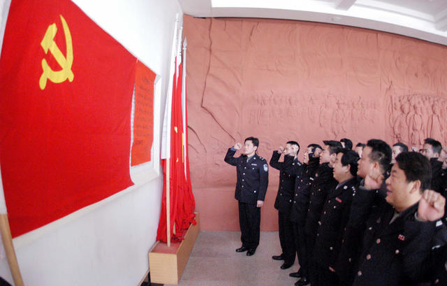 长沙市公安局巡警支队 党员进行先进性教育