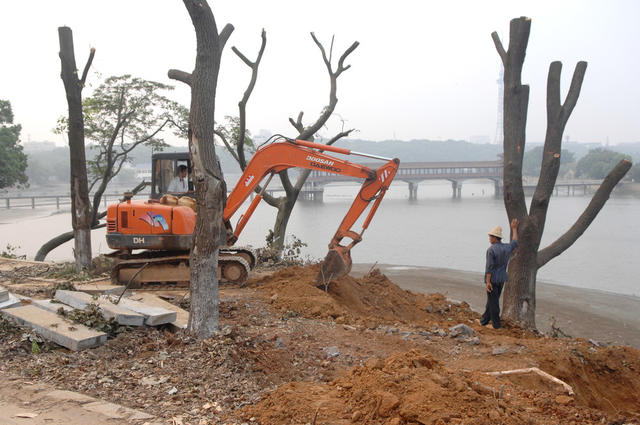 湖南烈士公园  年嘉湖  清淤  捕鱼