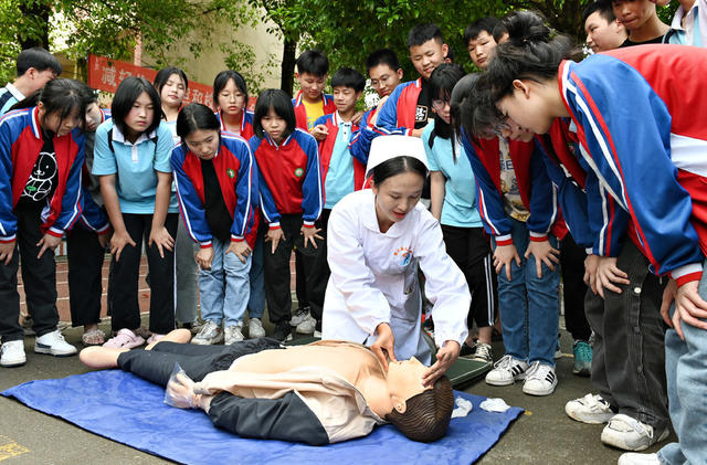 防溺水  安全教育 医务 应急抢险 学生 学校 暑假 