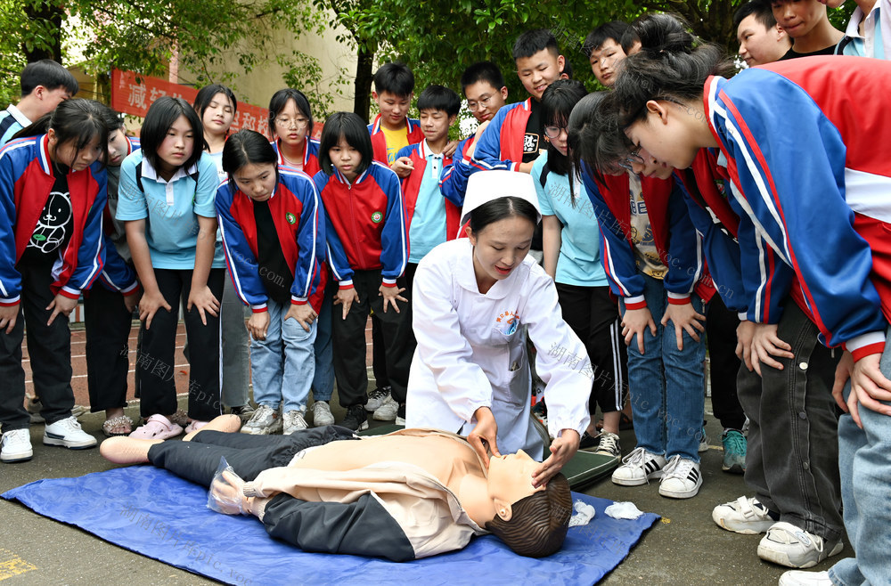 防溺水  安全教育 医务 应急抢险 学生 学校 暑假 