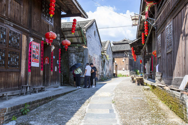 寨市镇苗族侗族乡寨市古镇
邵阳遂宁县
古镇美景
