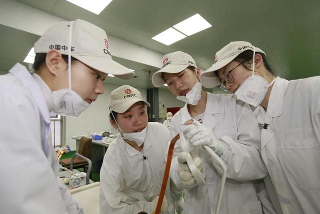 中车株洲电机有限公司员工  全力为我国轨道交通产业提供优质动力