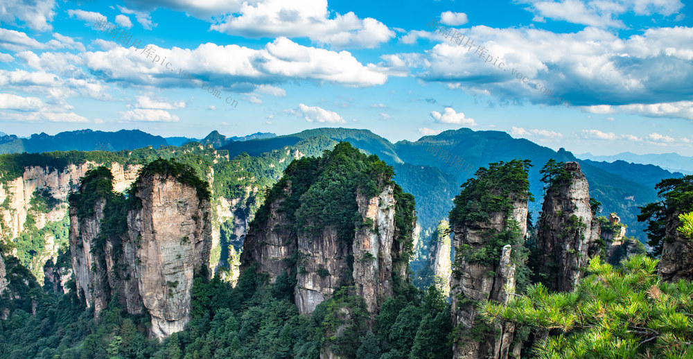 武陵源 山景 蓝天白云