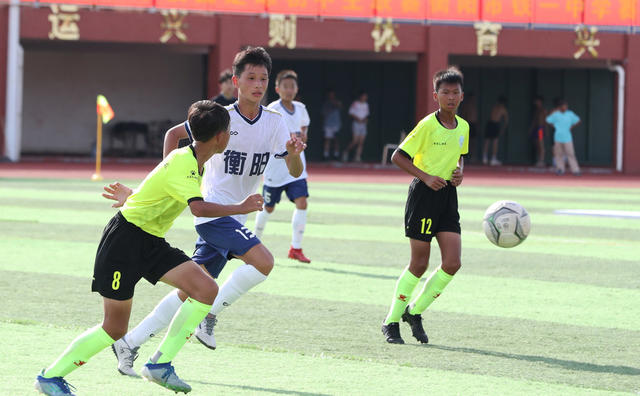 青少年 足球 比赛 