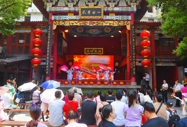 长沙 百年老字号 坡子街火宫殿