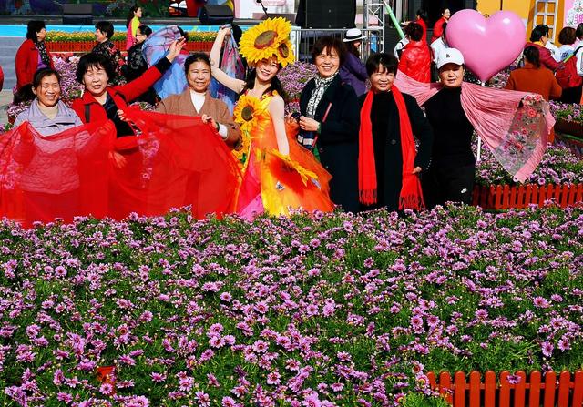 女人 花海