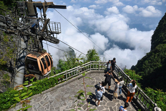 张家界天门山 国家森林公园 天门山索道 检修工 旅游 索道医生