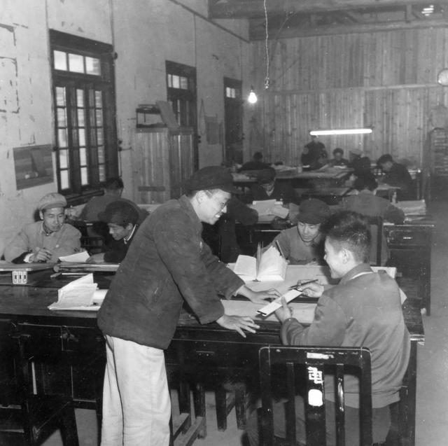 车间 工人 工厂