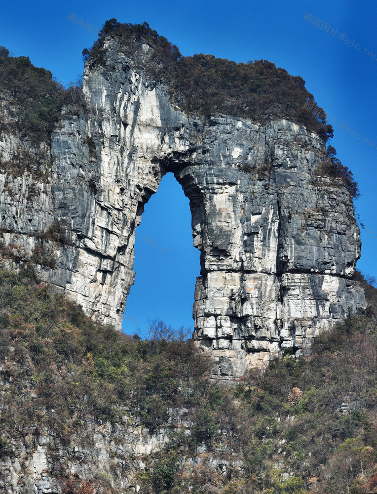 小天门 穿洞  岩溶地貌 喀斯特地貌  武陵山