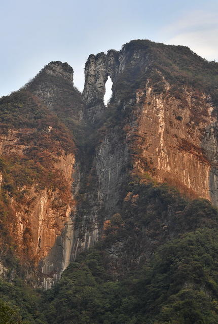 小天门 穿洞  岩溶地貌 喀斯特地貌  武陵山