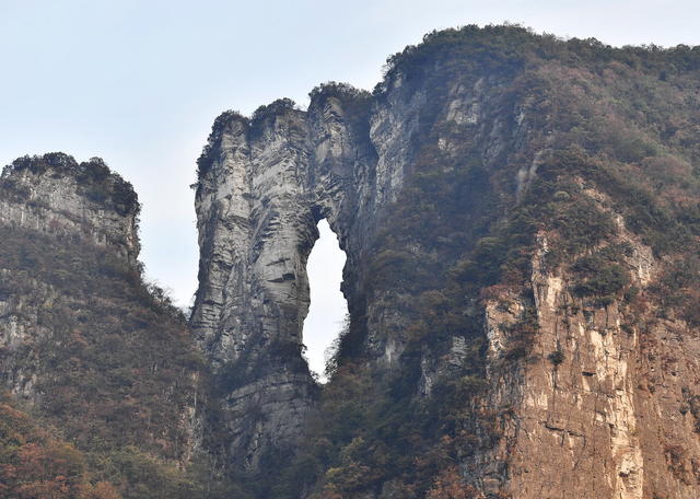 小天门 穿洞  岩溶地貌 喀斯特地貌  武陵山