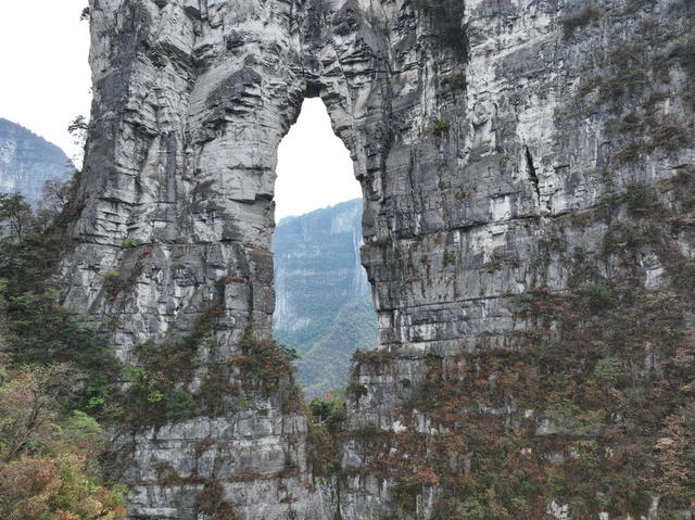 小天门 穿洞  岩溶地貌 喀斯特地貌  武陵山