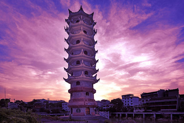 古塔 彩霞 万溶江  相映 古城美景