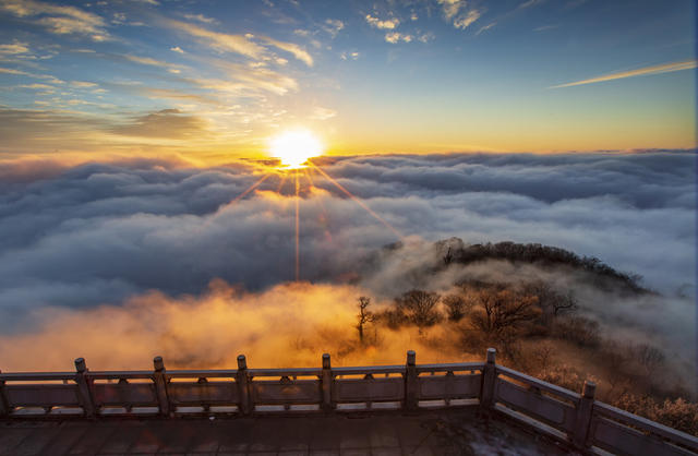 天门山  日出