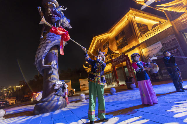 旅游 美食 土家吊脚楼 七十二奇楼 旅行 目的地 美食街 景区 景点 土家风情 张家界 永定区 文艺 文化 夜市 夜经济