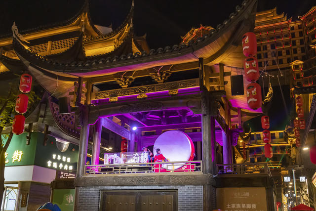 旅游 美食 土家吊脚楼 七十二奇楼 旅行 目的地 美食街 景区 景点 土家风情 张家界 永定区 文艺 文化 夜市 夜经济