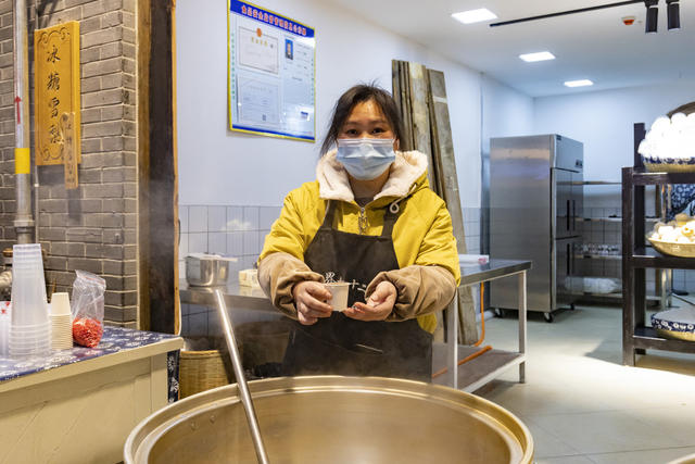 旅游 美食 土家吊脚楼 七十二奇楼 旅行 目的地 美食街 景区 景点 土家风情 张家界 永定区 文艺 文化 夜市 夜经济