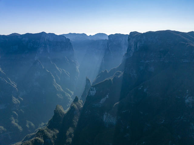 自然 风光 风景 旅游 景点 目的地 自驾游 湖南 张家界 永定区 七星山 山峰 山 山脉 旅游设施 峡谷