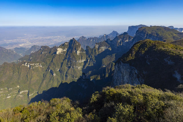 自然 风光 风景 旅游 景点 目的地 自驾游 湖南 张家界 永定区 七星山 山峰 山 山脉 旅游设施 峡谷