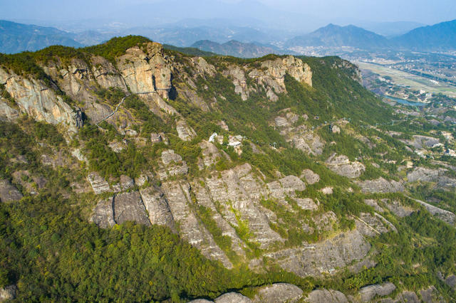 湖南 岳阳 平江 石牛寨 风光 景点 景区 喀斯特 地貌 地理 山 山脉 山峰 旅游 旅行 目的地 自然