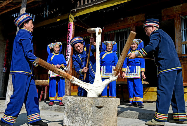 打糍粑  迎新春  年味 农村 瑶族  乡村 民俗 传统方式 食品 春节