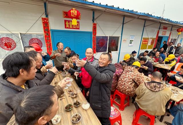 除夕 工地团年 长沙