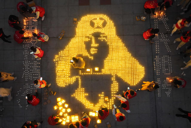 雷锋 烛光  点亮  学习雷锋好榜样