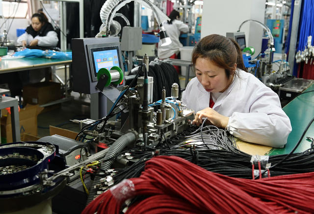 企业生产  助企纾困 工业园区 工业 电子产品 赶订单 产销两旺 