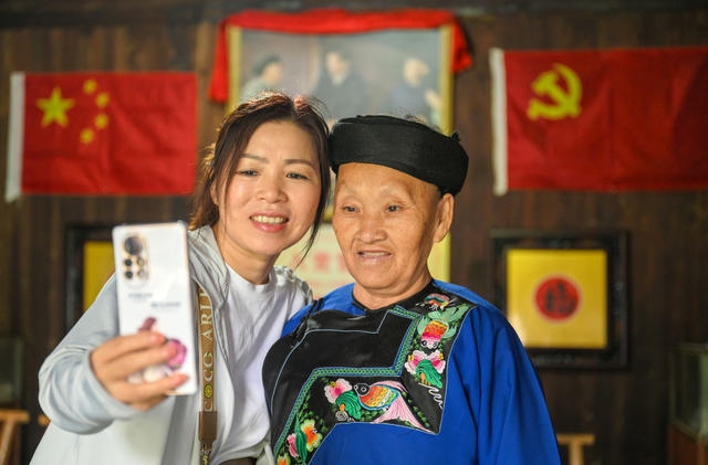 十八洞村 观光旅游 苗绣 民俗文化 村寨