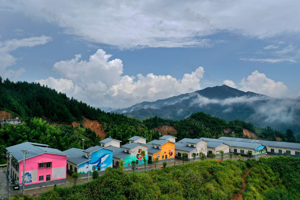  Sanhe Village Rucheng County Rural Targeted Poverty Alleviation Education Yunding New Residence Yaozhai