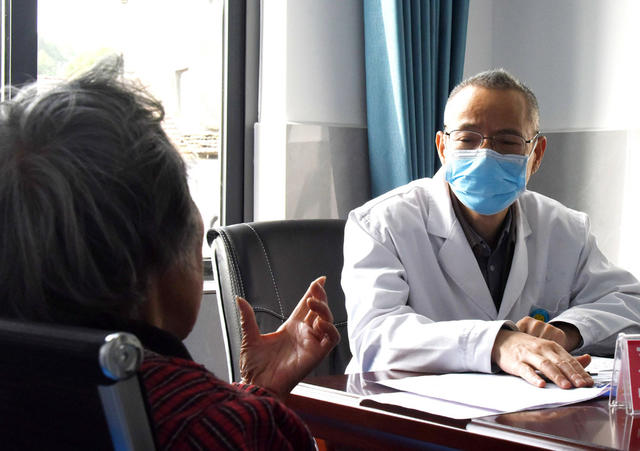 卫生健康  乡镇卫生院  慢病管理  专家下乡  坐诊