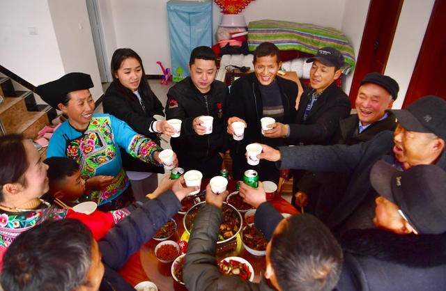 家园 重建 葫芦镇 保靖县 新年 新家 小年饭