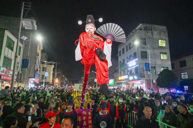 夜故事 闹元宵 巡游 
