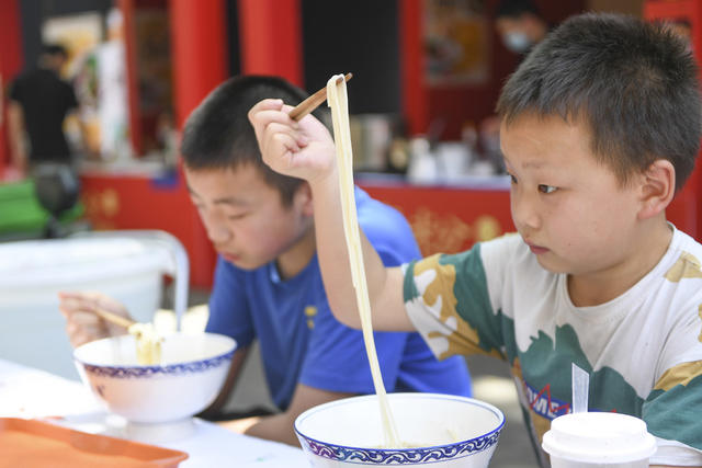湖南米粉 剁椒米线 米粉大擂台 美食打卡