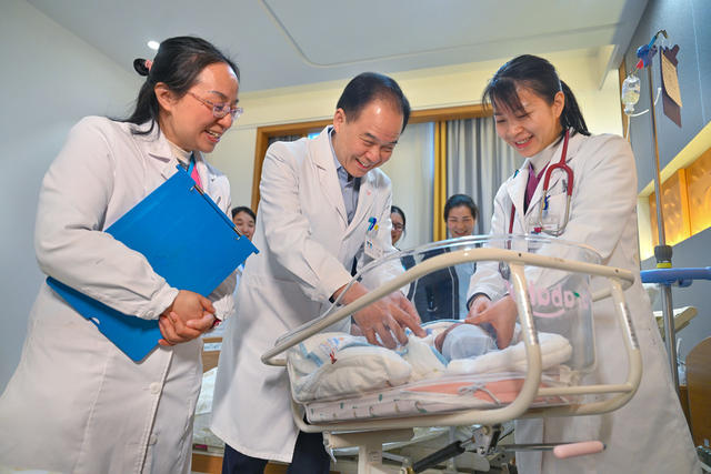 刘习明 雷锋传人 长沙榜样 医生 