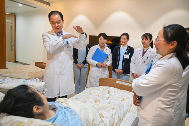 刘习明 雷锋传人 长沙榜样 医生 