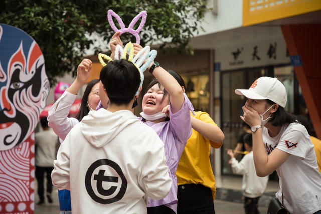 街拍  五一  活动  商业  步行街