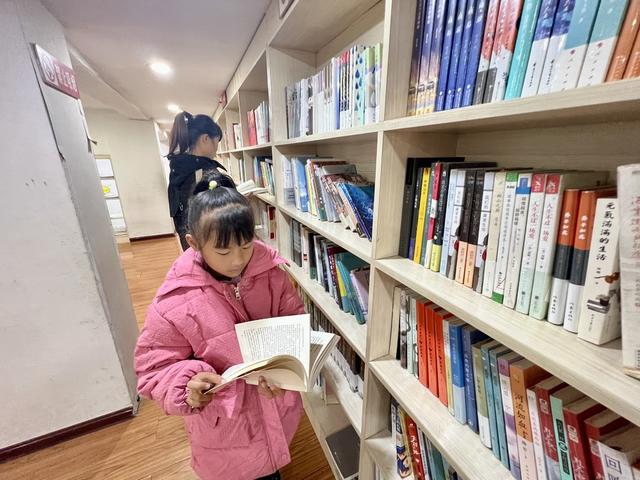 侗乡“最美书店”
