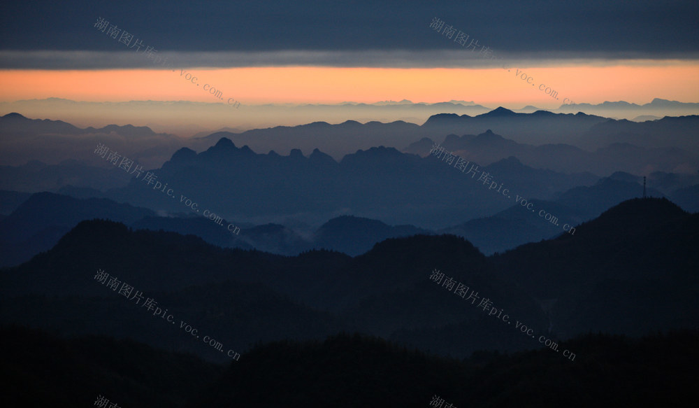 湖南，湘西，日出，太阳，晨雾，群山，画卷